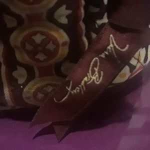 Vera Bradley small oval zippered case